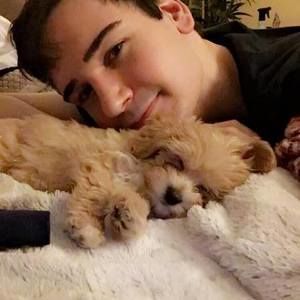 Meet your Posher, Ethan